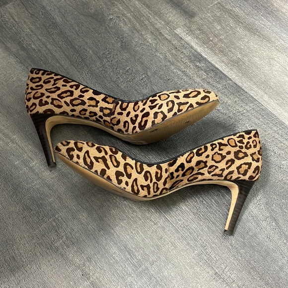 Banana Republic Animal Print Calf Hair Heel Pump - Picture 4 of 7